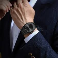 black aura watch